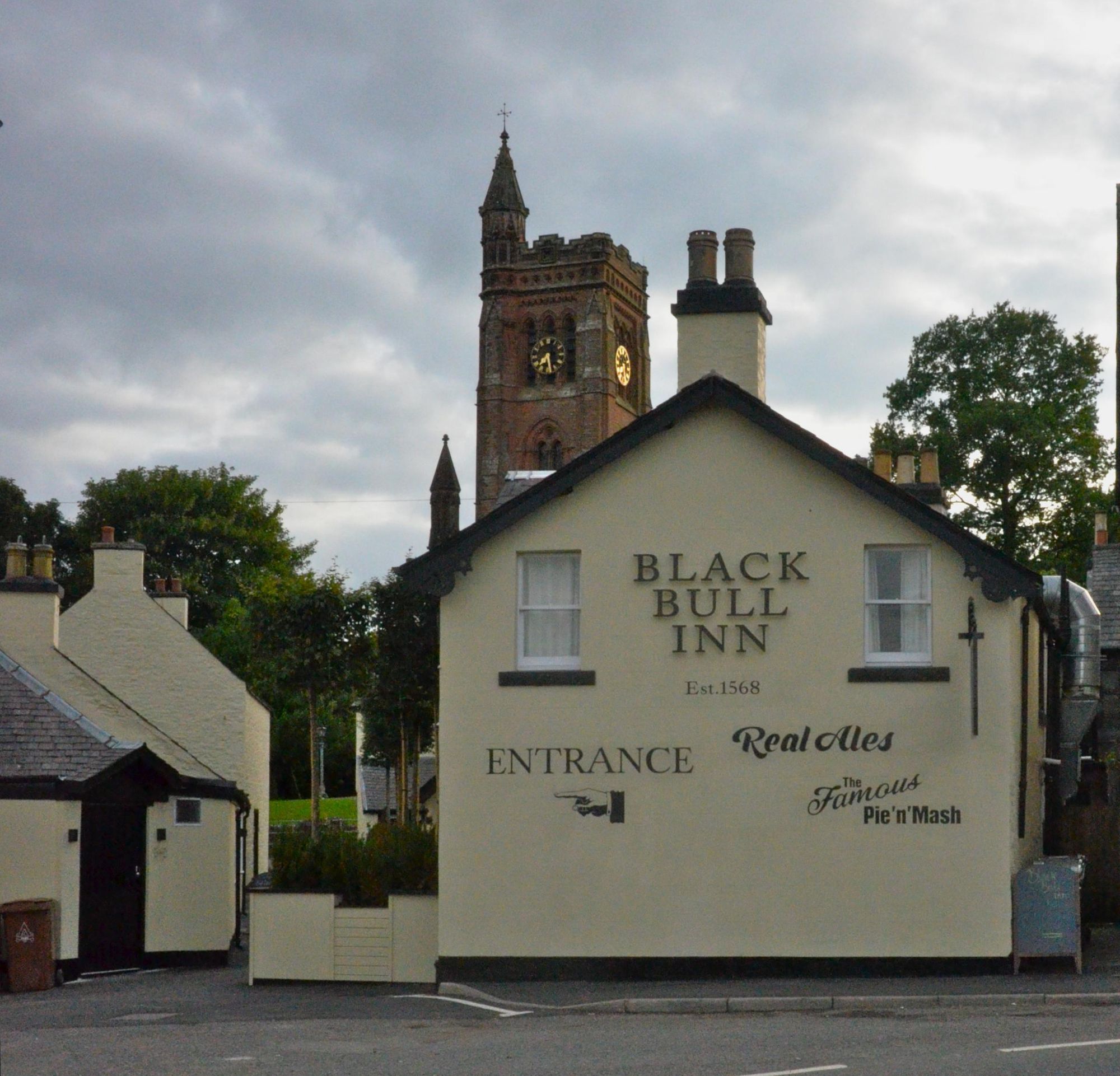 Black Bull Inn view from Holm Street.. (Pub, External). Published on 10-07-2017
