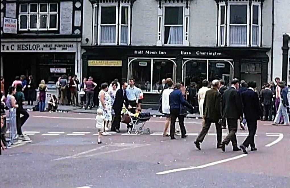 1969 half moon. (Pub, External). Published on 18-10-2019