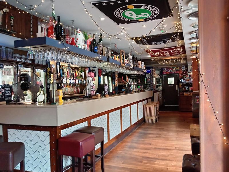 Bar. (Pub, Bar). Published on 18-08-2025 