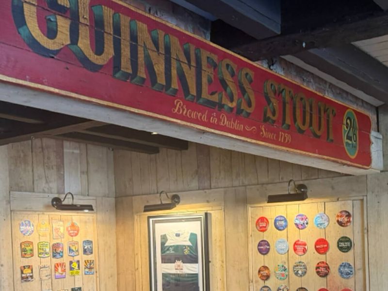 Sign and pump clips on rear wall. (Pub, Bar, Sign). Published on 18-04-2026 