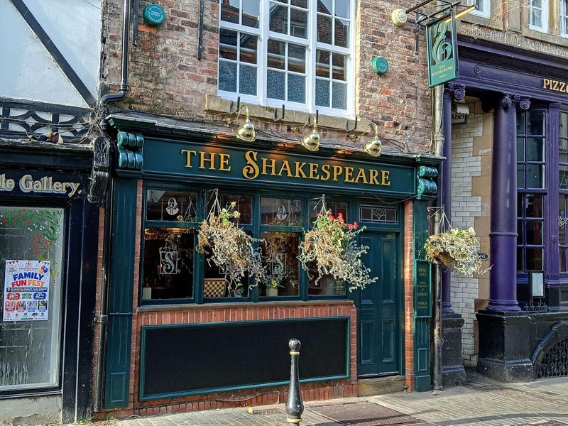 No William Shakespeare sign any more - 2026. (Pub, External, Sign). Published on 15-10-2026