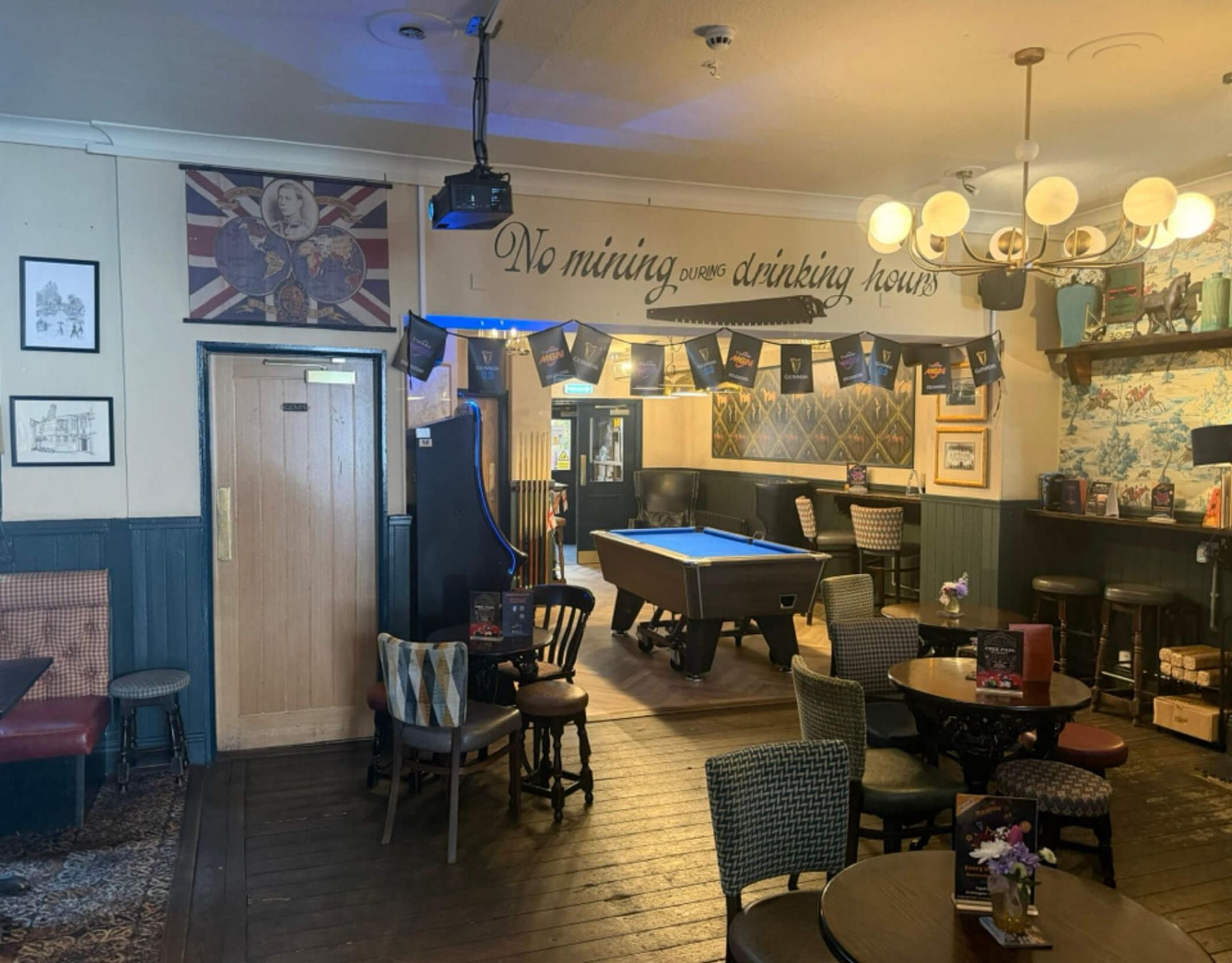 Woodman bar. (Pub, Bar). Published on 18-04-2026