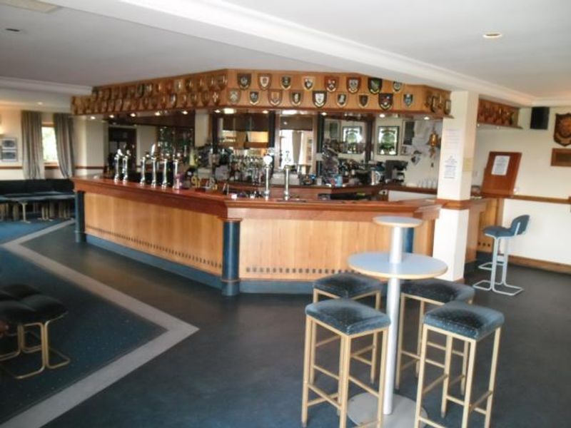(Bar). Published on 12-08-2013