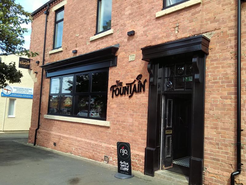 Close up. (Pub, External). Published on 02-08-2025 