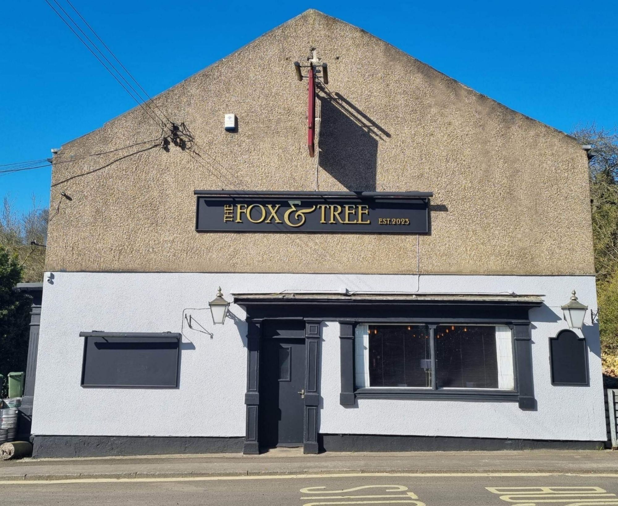 Fox & Tree outside. (Pub, External, Key). Published on 05-04-2023