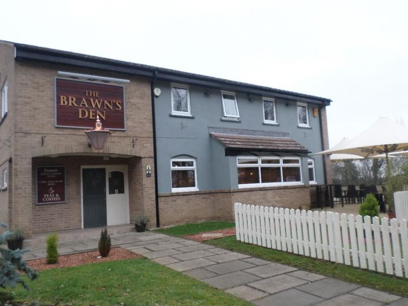 Brawns Den front. (Pub, External, Key). Published on 08-02-2018