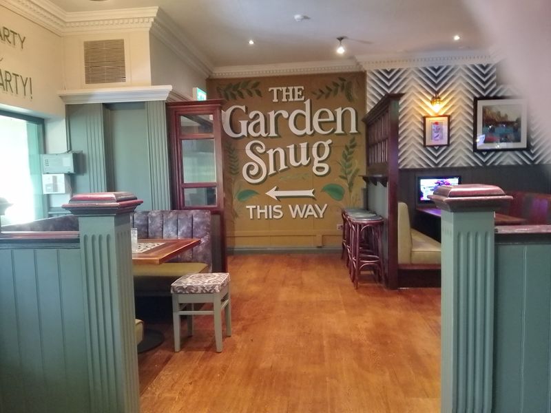 Sign for Garden snug. (Pub, Sign). Published on 03-10-2024