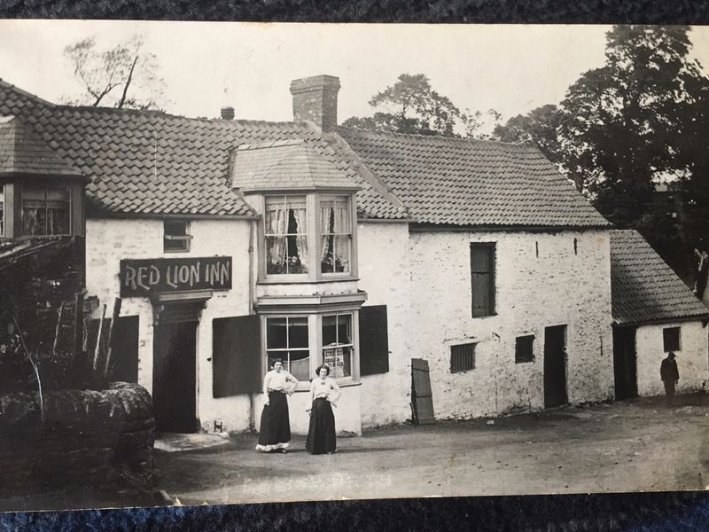 Red Lion circa 1903 Plawsworth. (Pub, External, Publican, Customers). Published on 10-08-2021