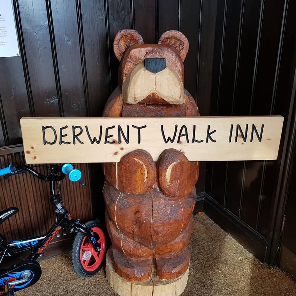 Mascot. (Pub, Sign, Customers). Published on 20-10-2018