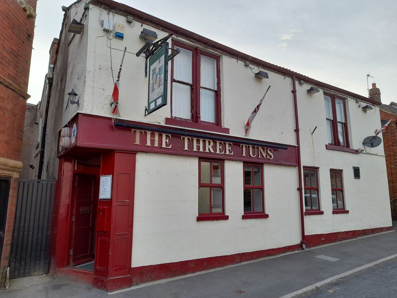 Three Tuns 2021. (Pub, External, Key). Published on 21-10-2021