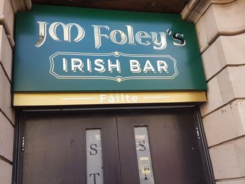 Irish bar. (Pub, Sign). Published on 04-08-2020