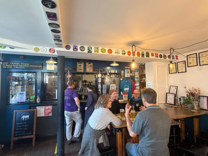 Facing servery. (Pub, Bar, Customers). Published on 18-04-2026 