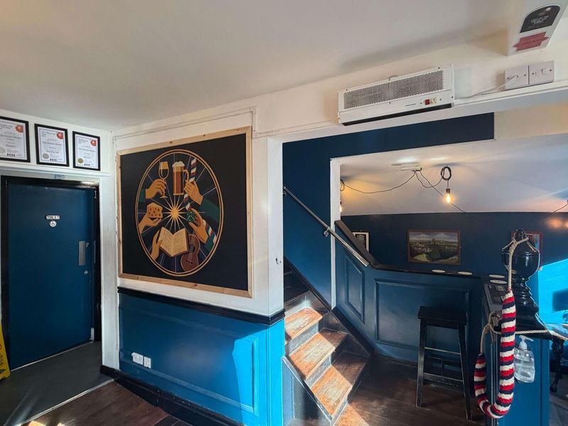 Opposite servery. (Pub, Bar). Published on 18-04-2026 