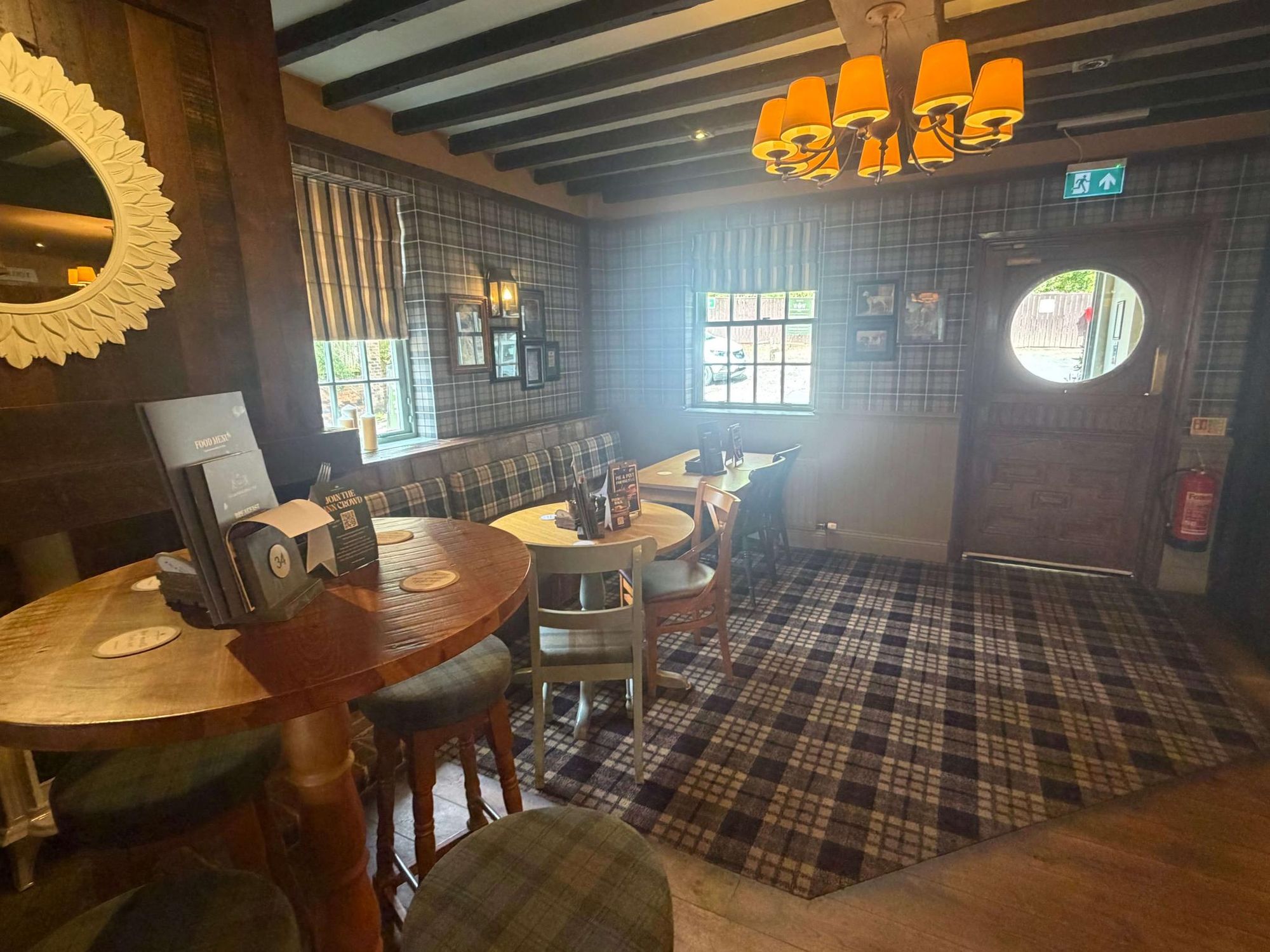 Bar 2. (Pub, Bar). Published on 18-04-2026