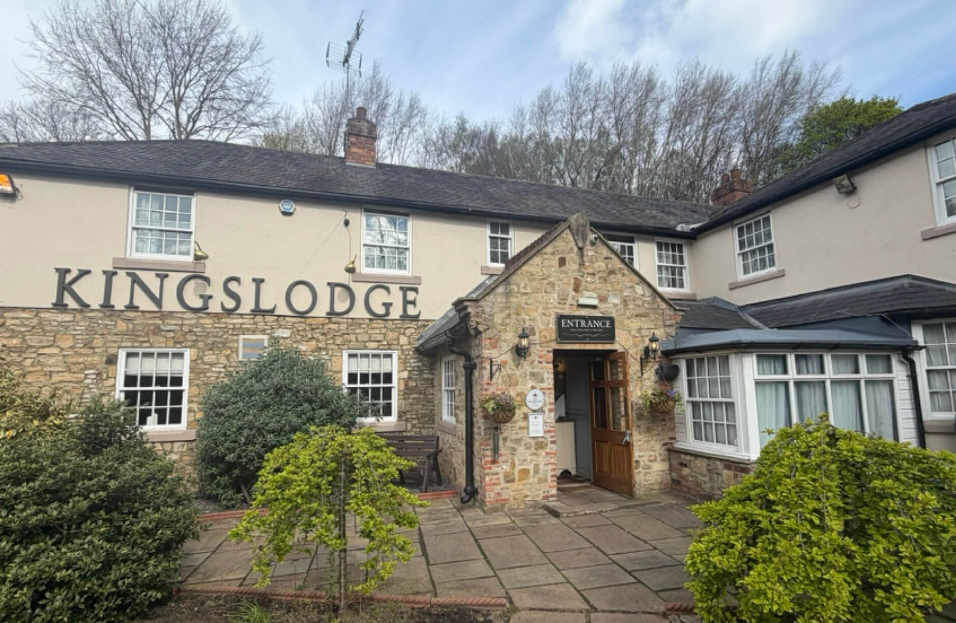 Outside view. (Pub, External). Published on 18-04-2026