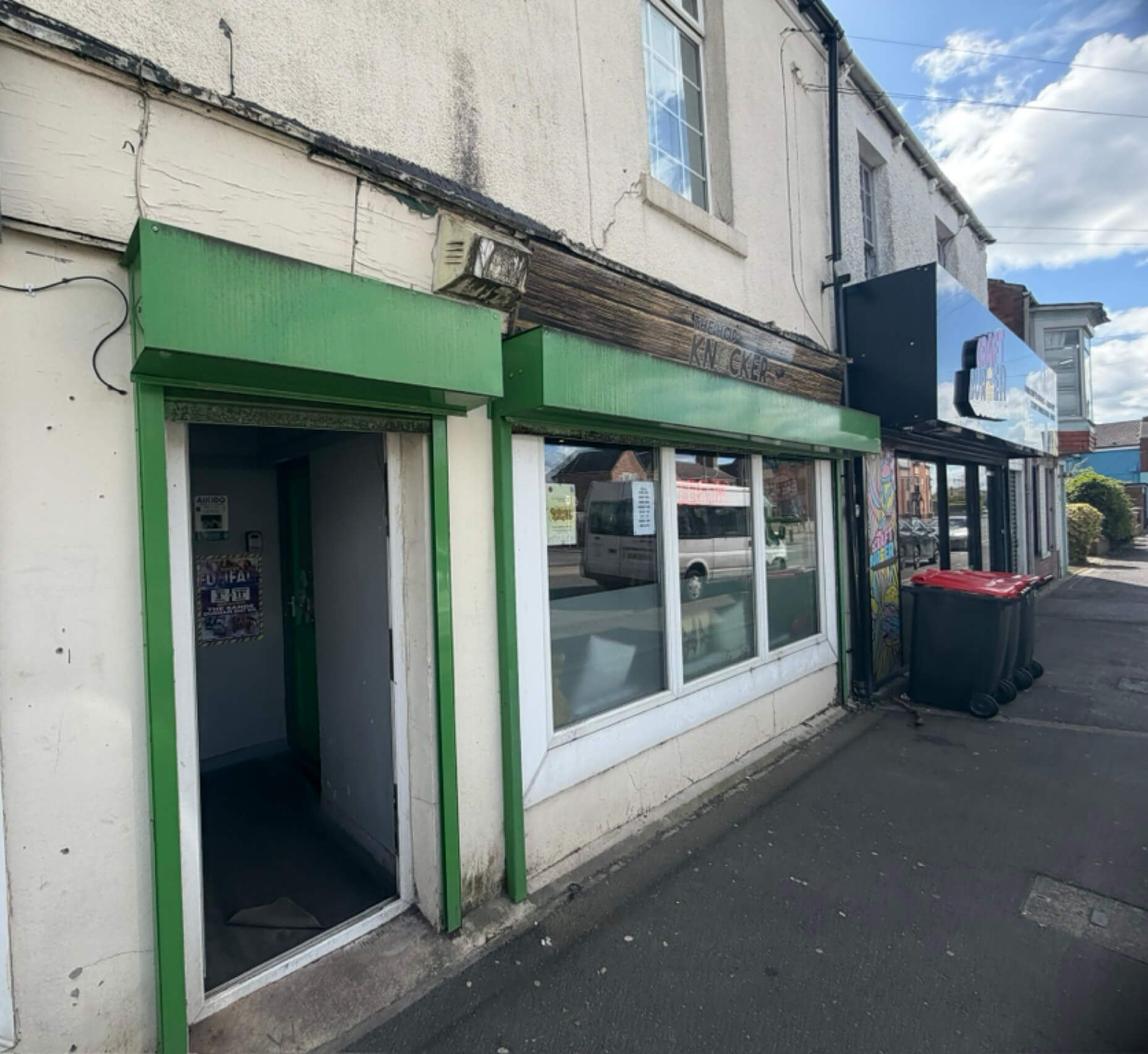 Outside when open. (Pub, External). Published on 18-04-2026