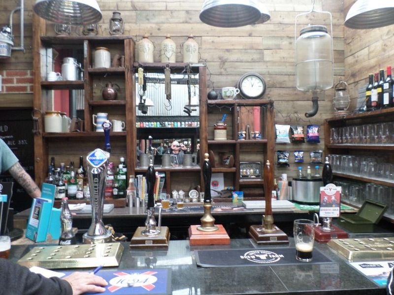 Hopper House bar. (Pub, Bar, Publican). Published on 18-04-2019 