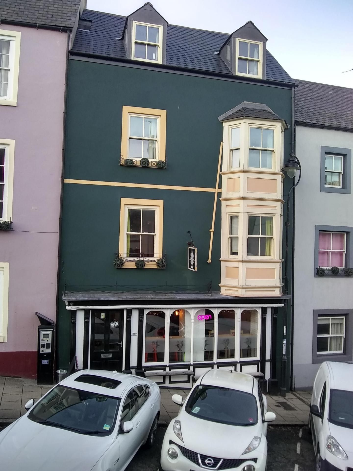 Holy Grale portrait. (Pub, External). Published on 18-11-2019