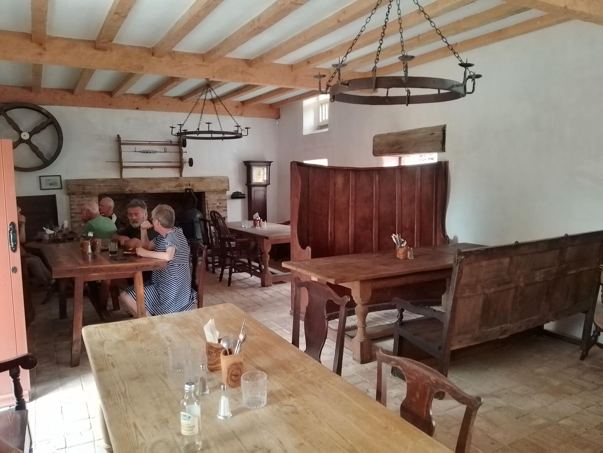 Bar at Drovers. (Pub, Bar, Customers). Published on 24-06-2024