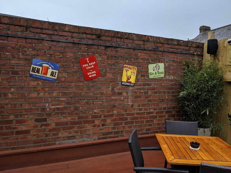 Tap & Tun roof terrace wall. (Pub, External, Garden). Published on 23-09-2019 