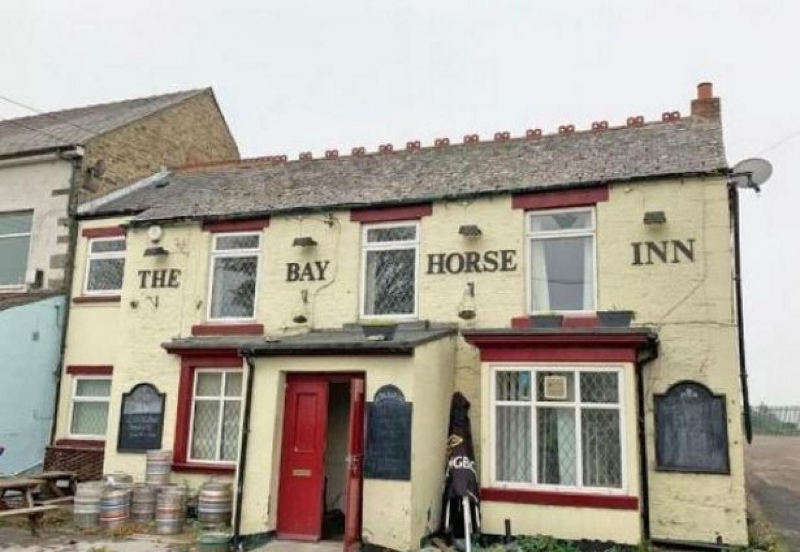 Before it closed. (Pub, External, Key). Published on 05-03-2021