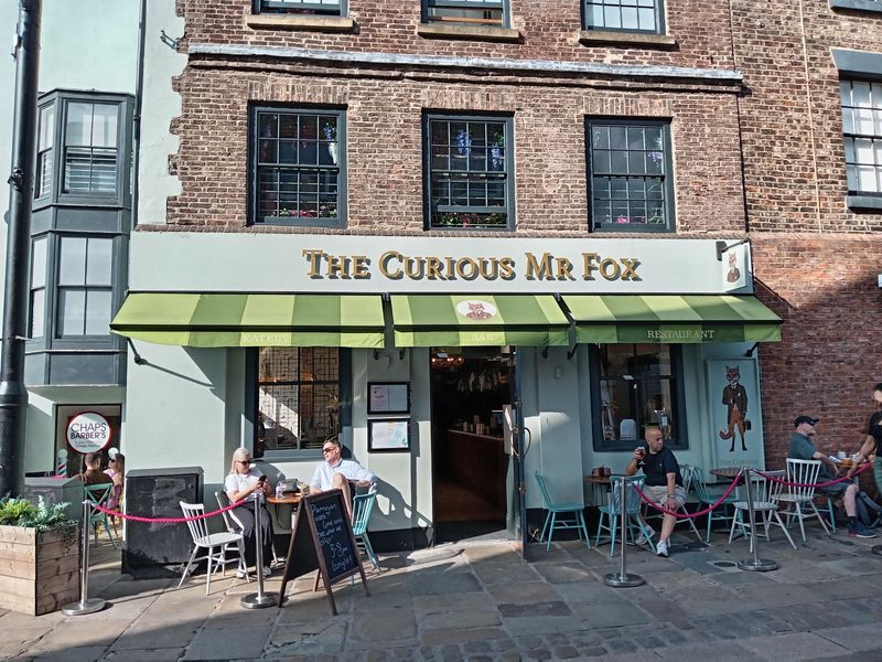 Curious face on. (Pub, External, Customers, Key). Published on 14-08-2025