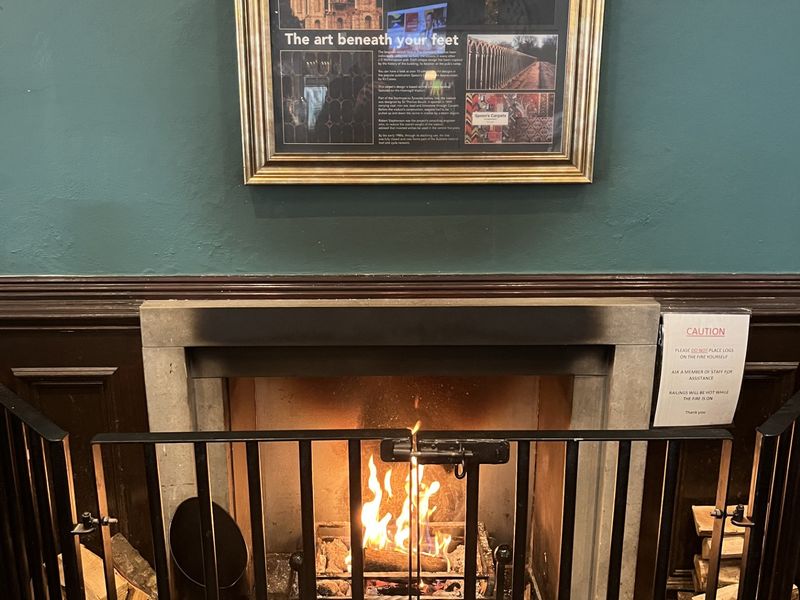 Open fire at Company Row. (Pub, Bar). Published on 17-03-2025