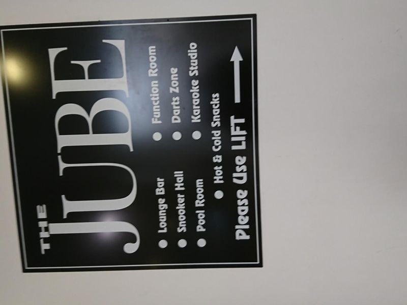 (Bar, Sign). Published on 01-01-1970