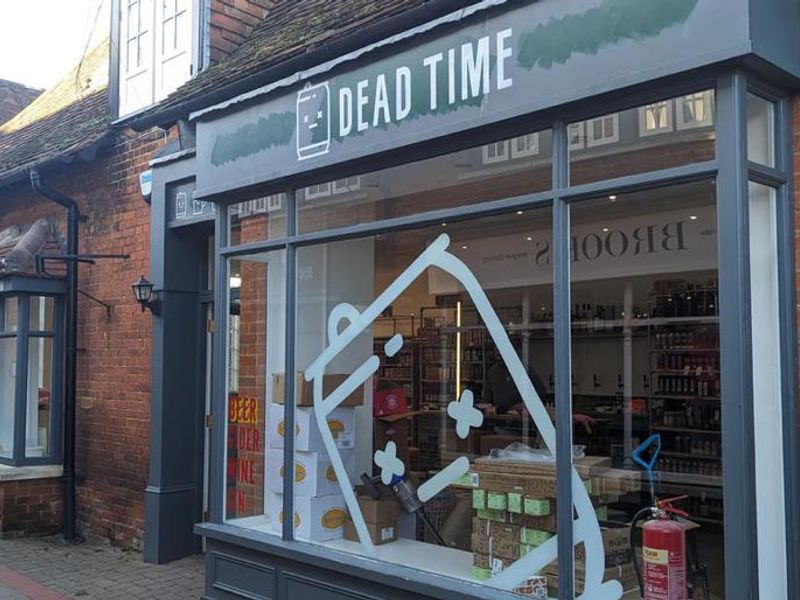 Dead Time. (External, Bar, Key). Published on 13-04-2024