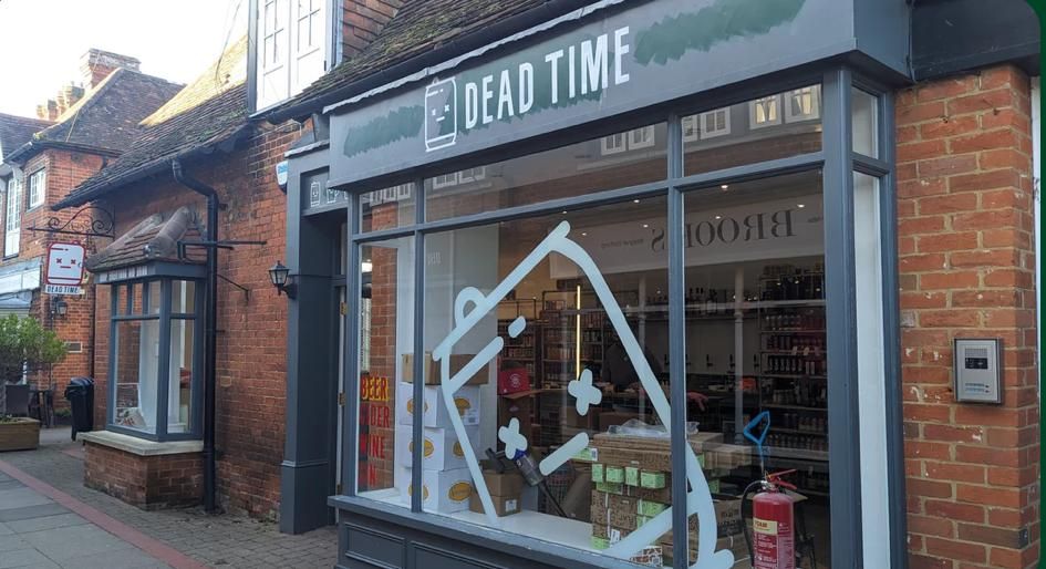 Dead Time. (External, Bar, Key). Published on 13-04-2024