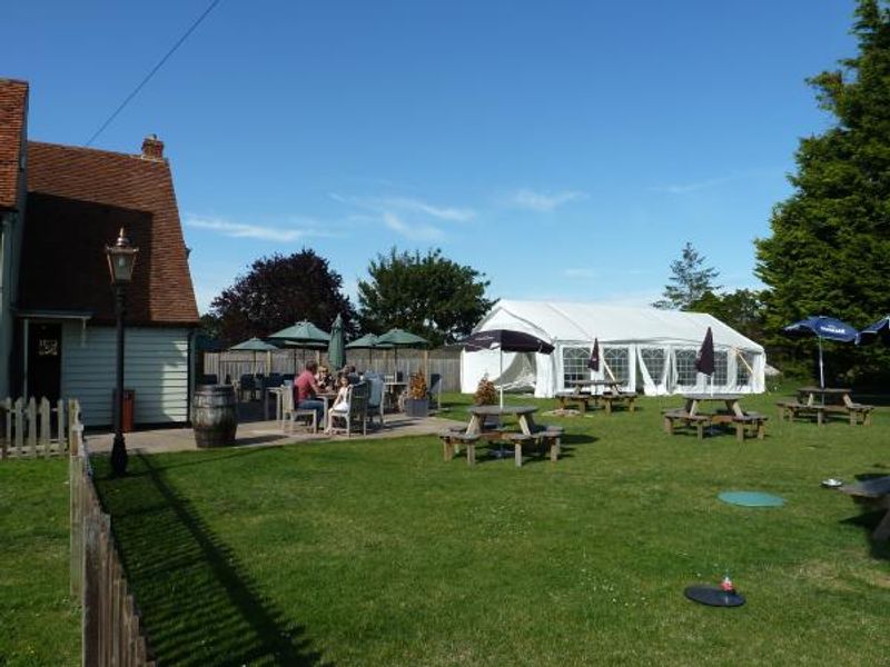 (Pub, Garden). Published on 04-08-2015