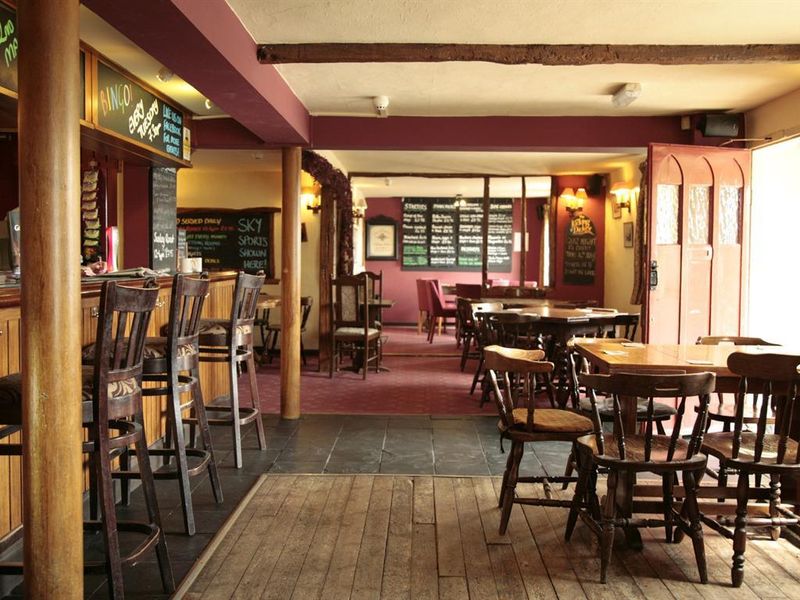 (Pub, Bar). Published on 28-11-2021 