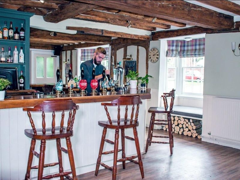 (Pub, Bar). Published on 18-02-2022 