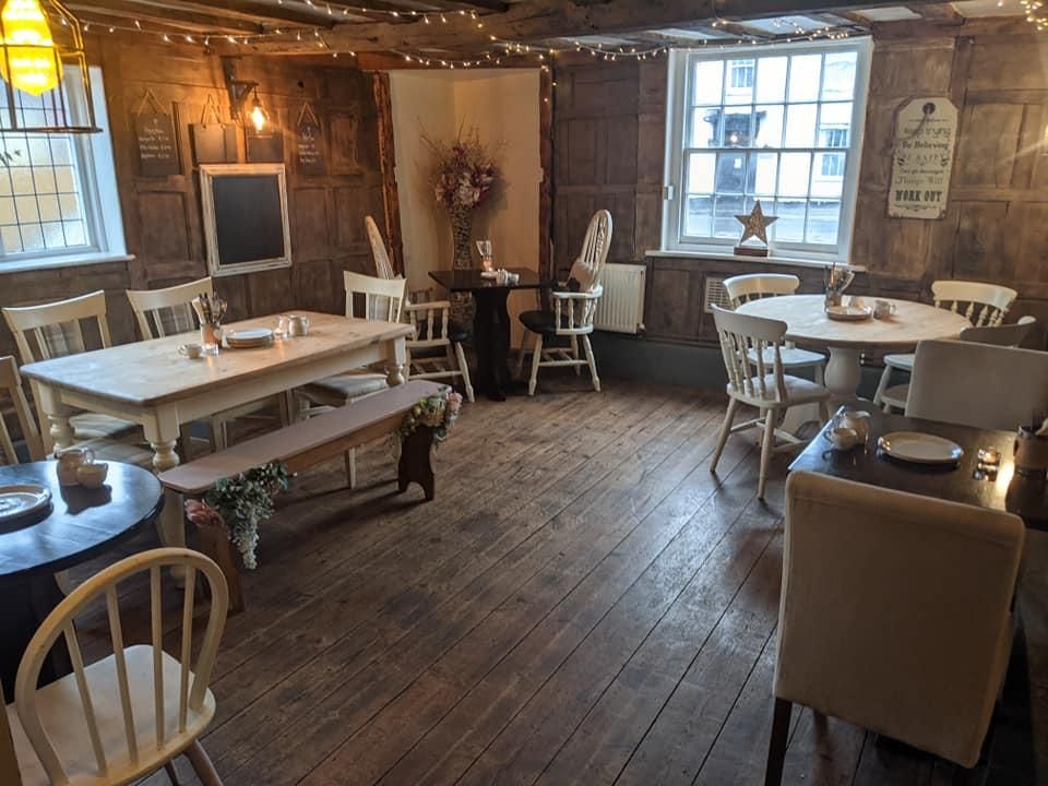 (Pub, Restaurant). Published on 13-06-2022