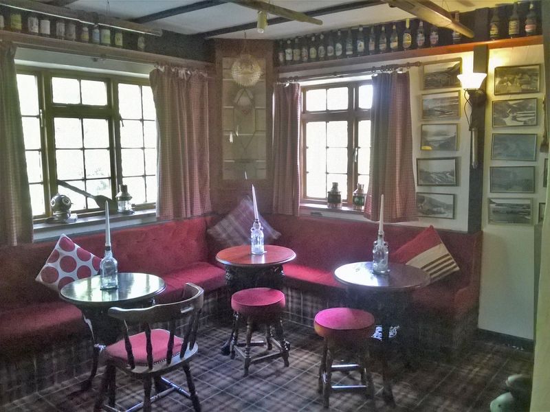 (Pub, Bar). Published on 05-11-2018