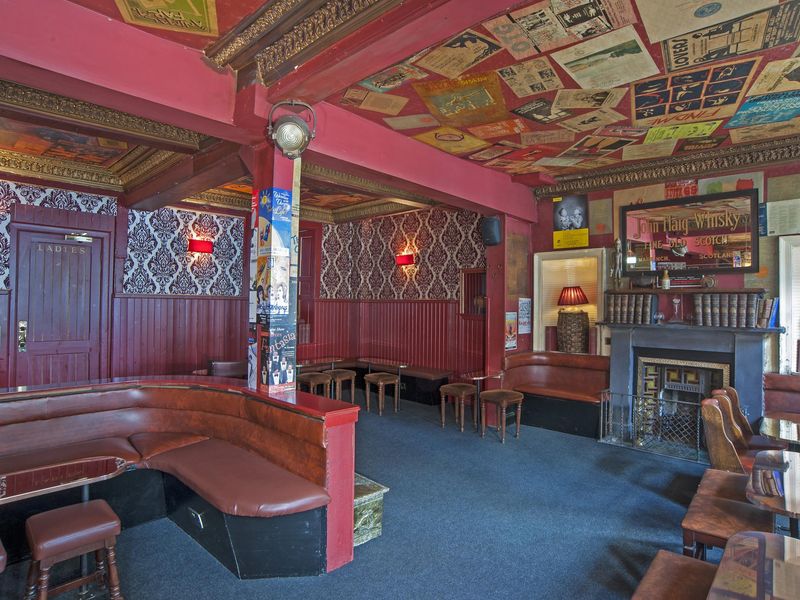 (Pub, Bar). Published on 08-05-2021