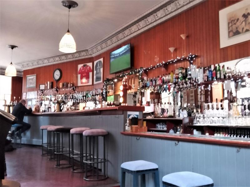 (Pub, Bar). Published on 09-06-2023