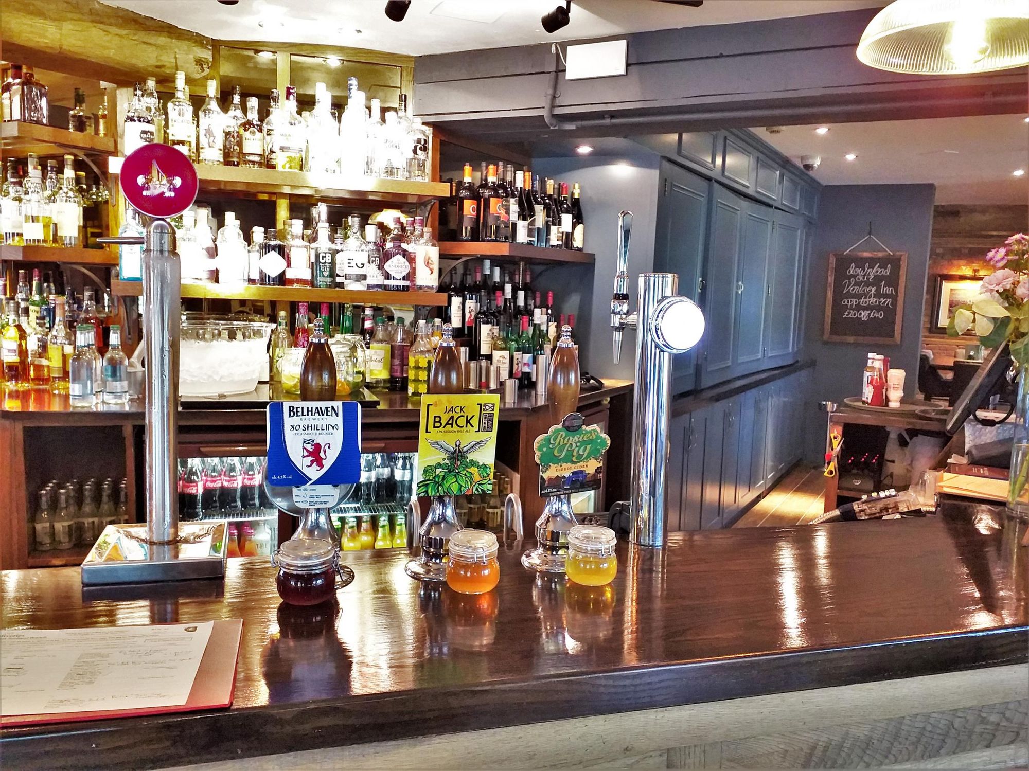 (Pub, Bar). Published on 11-09-2019