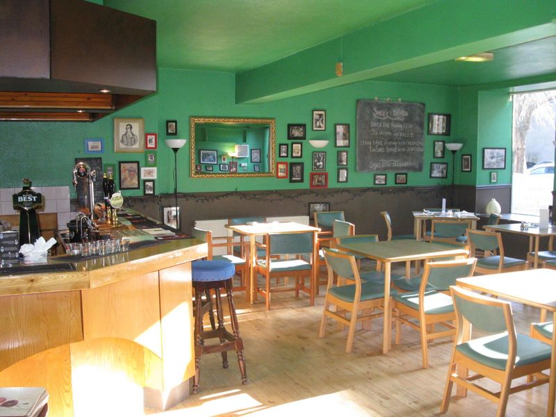 (Pub, Bar). Published on 31-03-2023