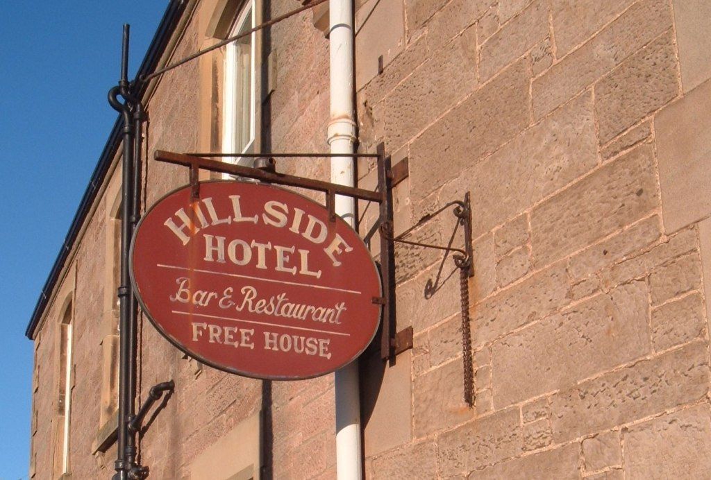 (Pub, Sign). Published on 02-12-2013