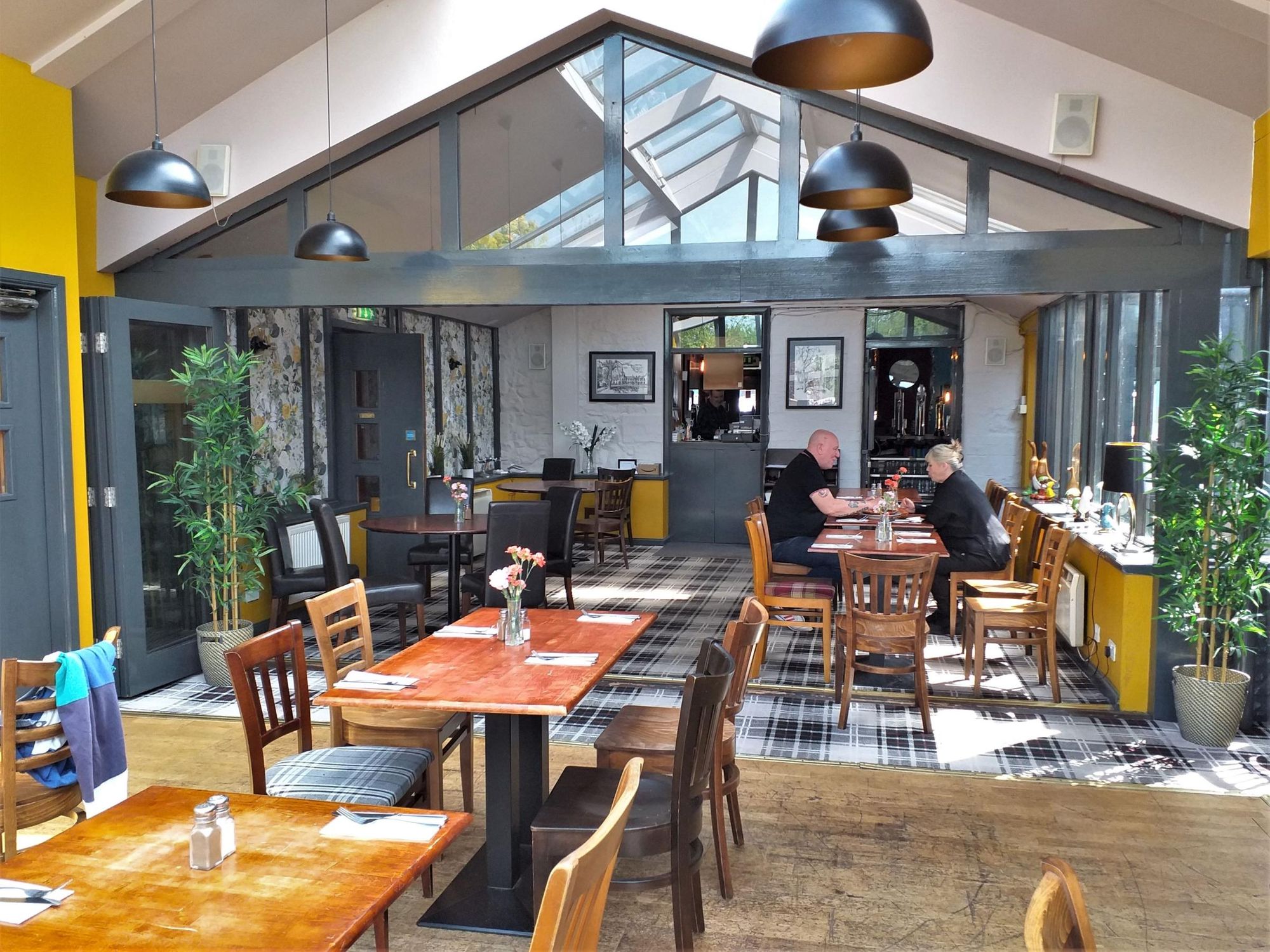 (Pub, Restaurant). Published on 27-08-2023