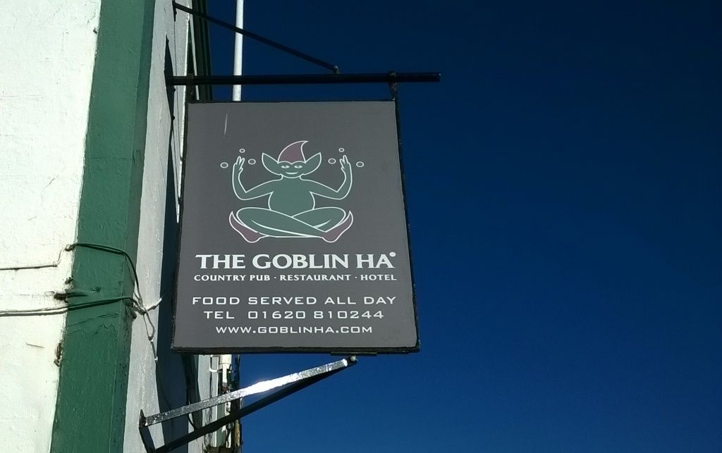 (Pub, Sign). Published on 04-11-2015