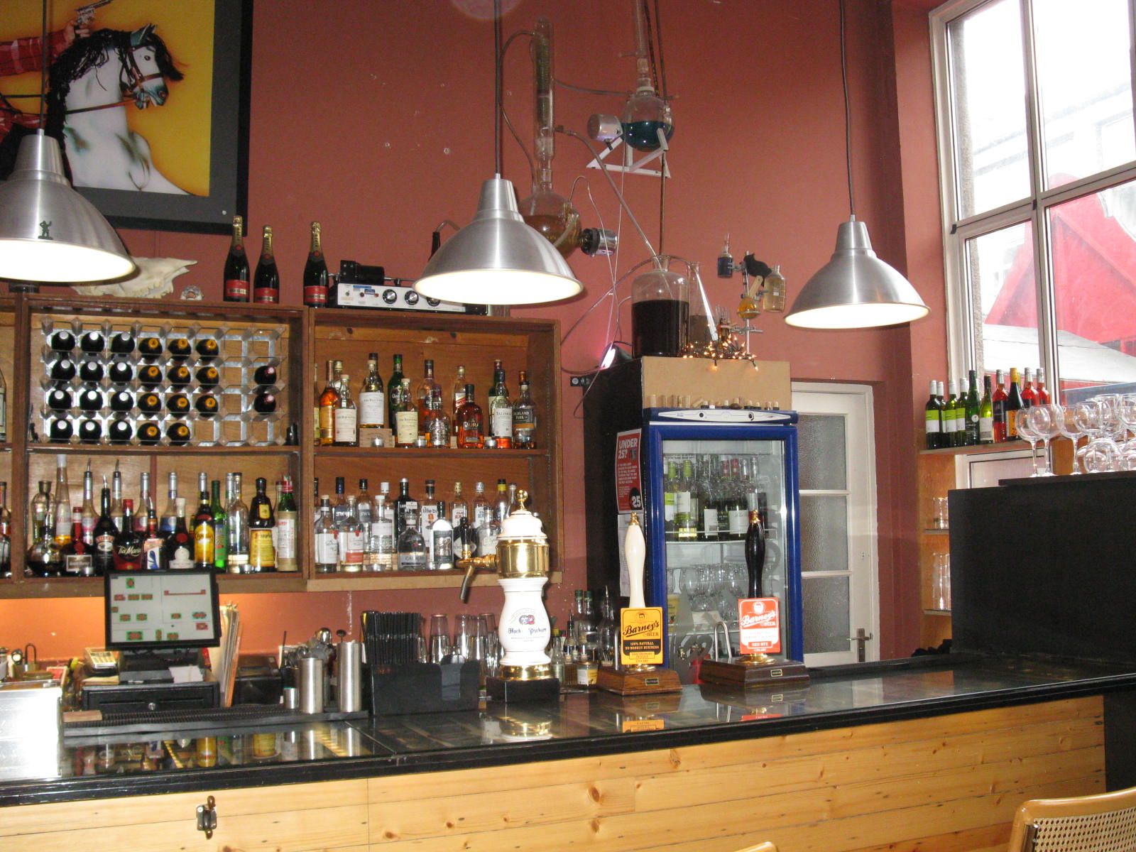 (Pub, Bar). Published on 19-02-2014