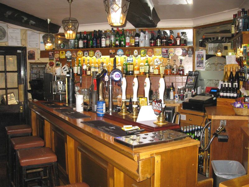 (Pub, Bar). Published on 12-04-2015 