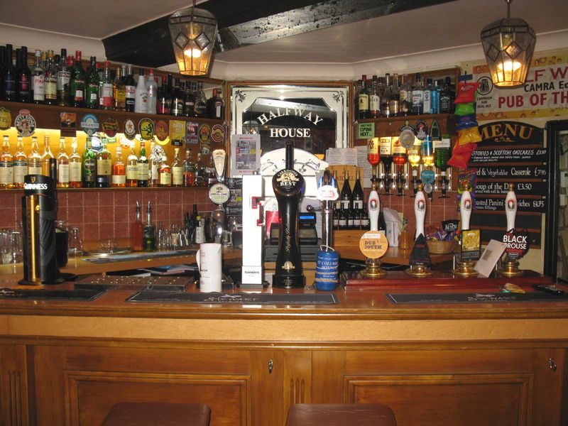 (Pub, Bar). Published on 12-04-2015 