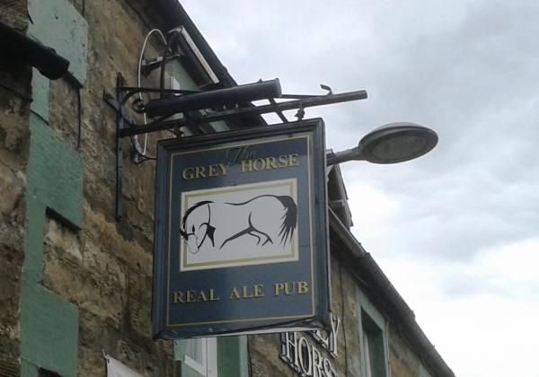 (Pub, Sign). Published on 27-07-2016