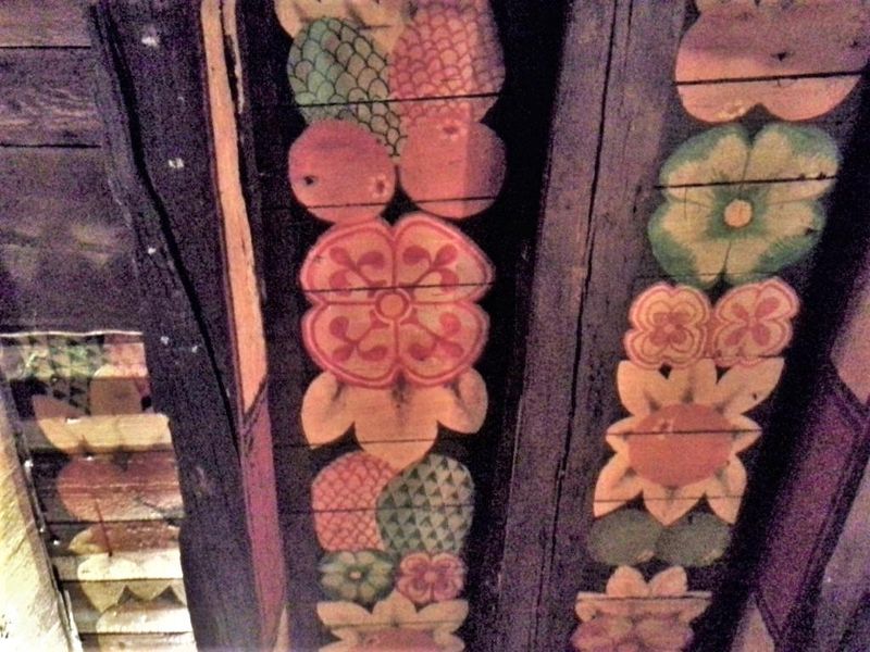 Decorated Ceiling. (Pub, Bar). Published on 29-07-2019