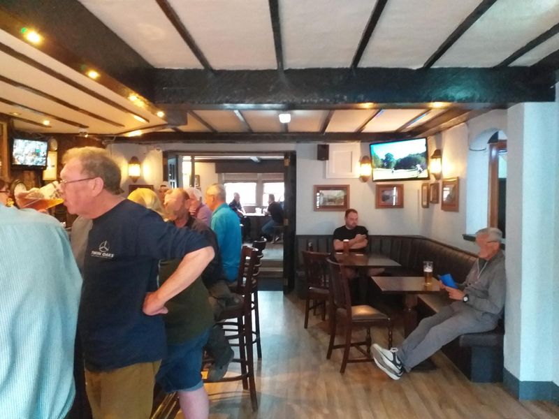 (Pub, Bar). Published on 18-01-2024 