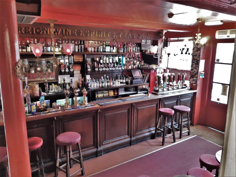 (Pub, Bar). Published on 18-05-2022 