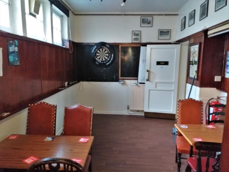 (Pub, Bar). Published on 07-11-2022